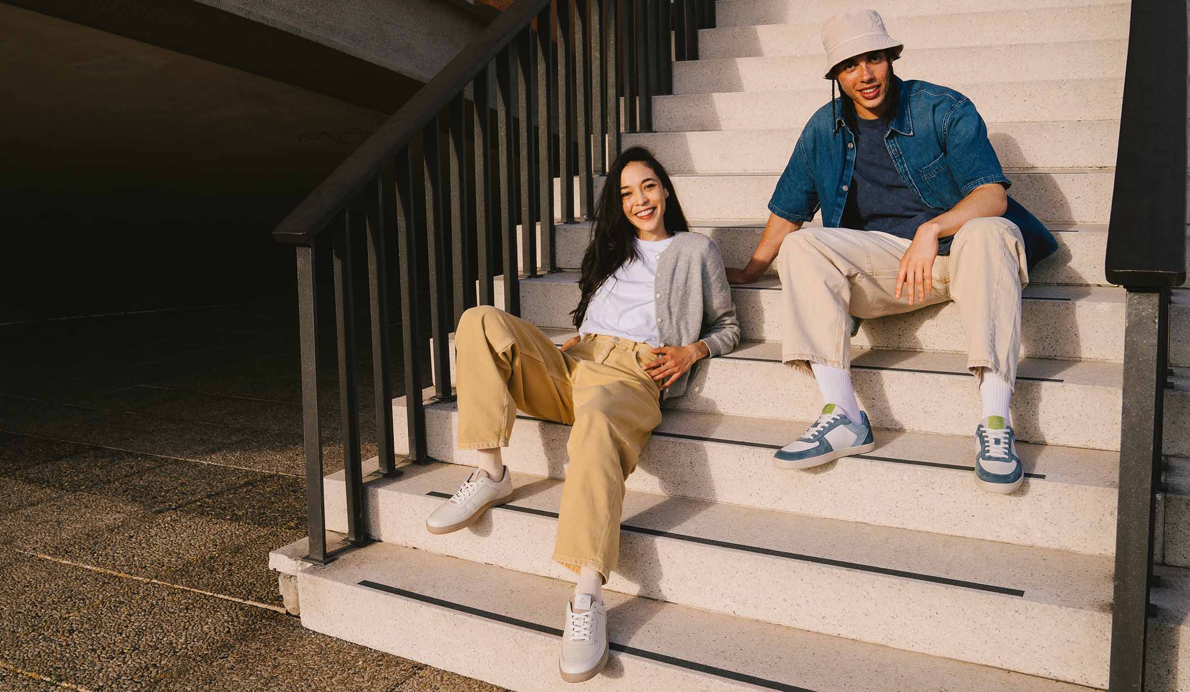 Groundies Hamptons in color off-white and white-blue